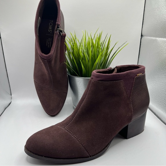 Toms Shoes - Toms Women's Loren Suede/Metallic Block Heel Ankle Bootie Burgundy 7.5